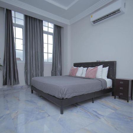 Adonai Luxe Apartment Тема Екстериор снимка