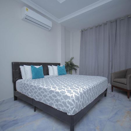 Adonai Luxe Apartment Тема Екстериор снимка