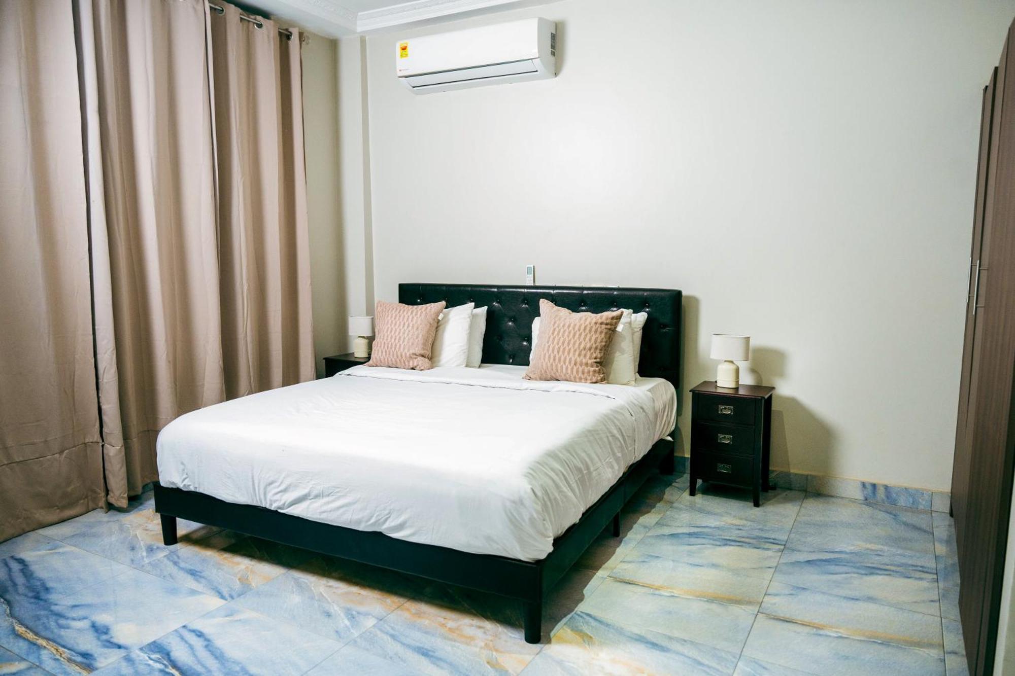 Adonai Luxe Apartment Тема Екстериор снимка