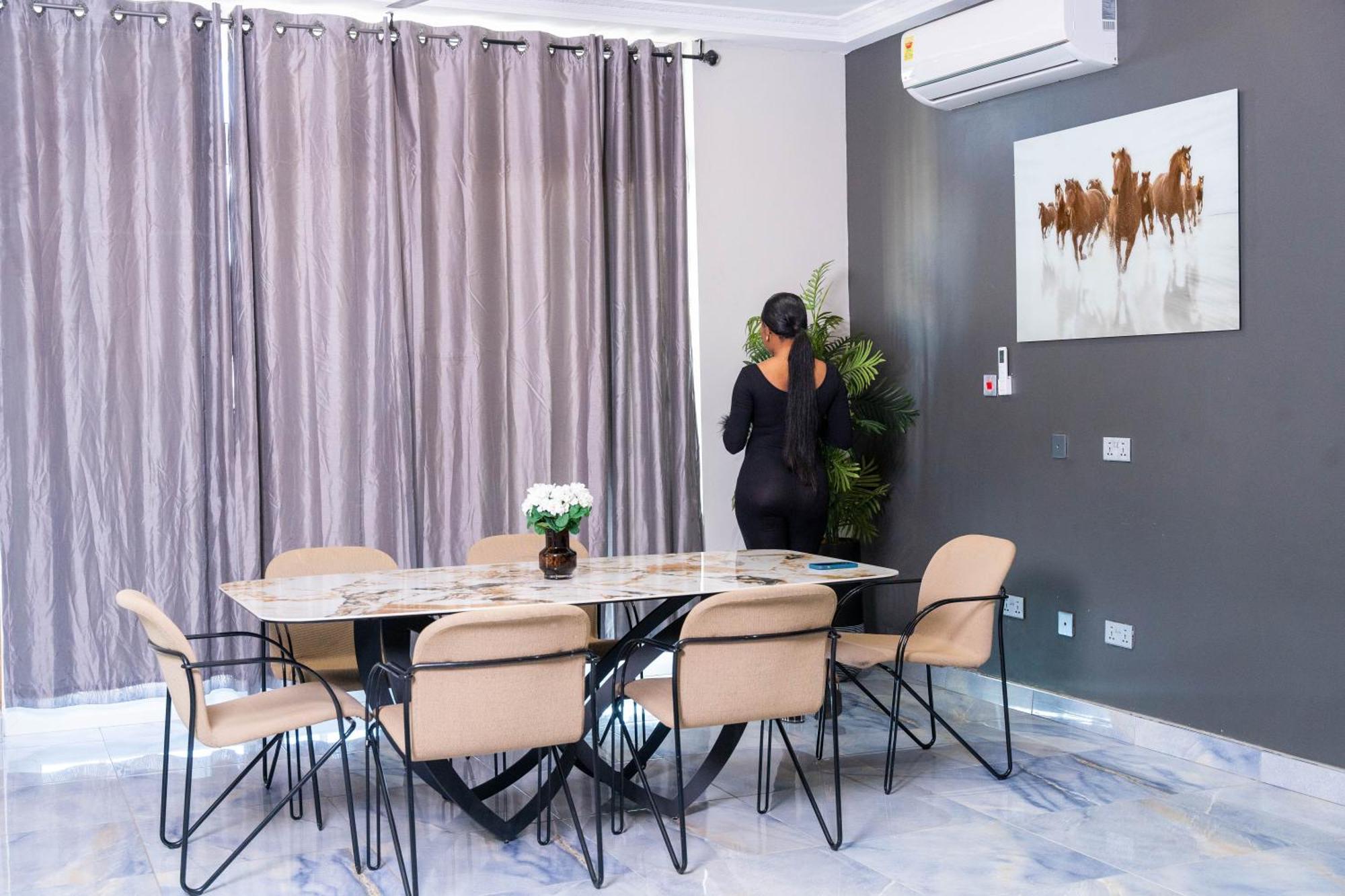 Adonai Luxe Apartment Тема Екстериор снимка