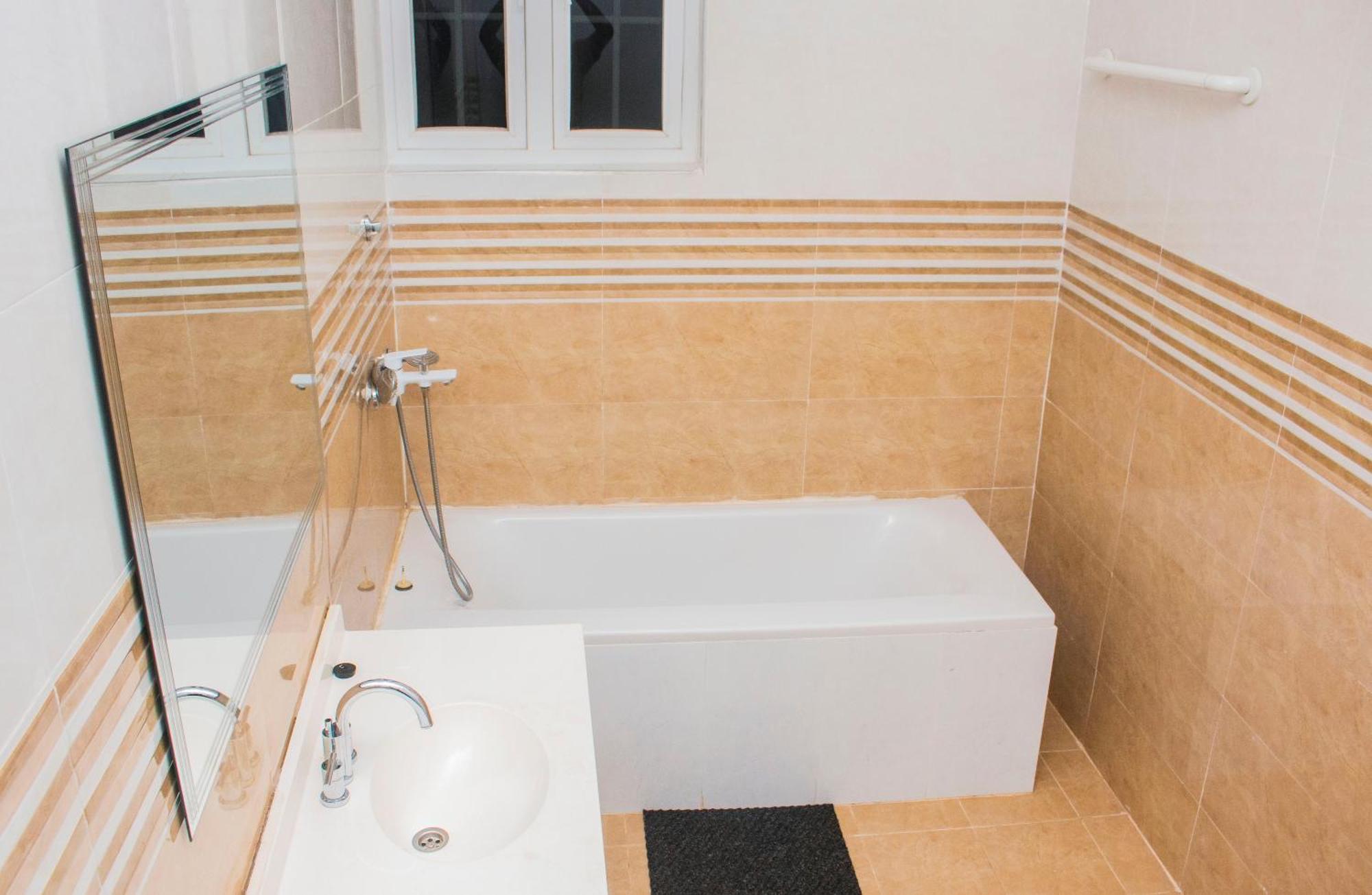Adonai Luxe Apartment Тема Екстериор снимка