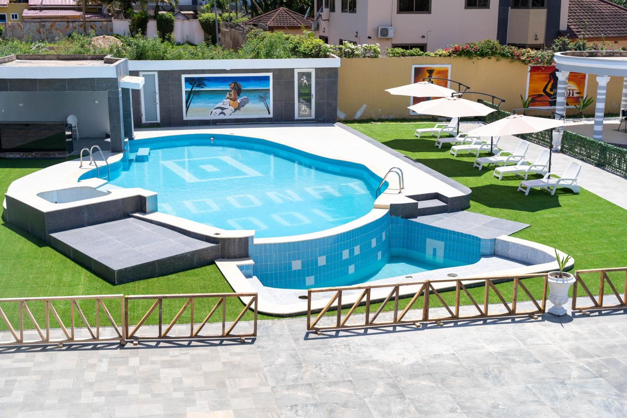 Adonai Luxe Apartment Тема Екстериор снимка