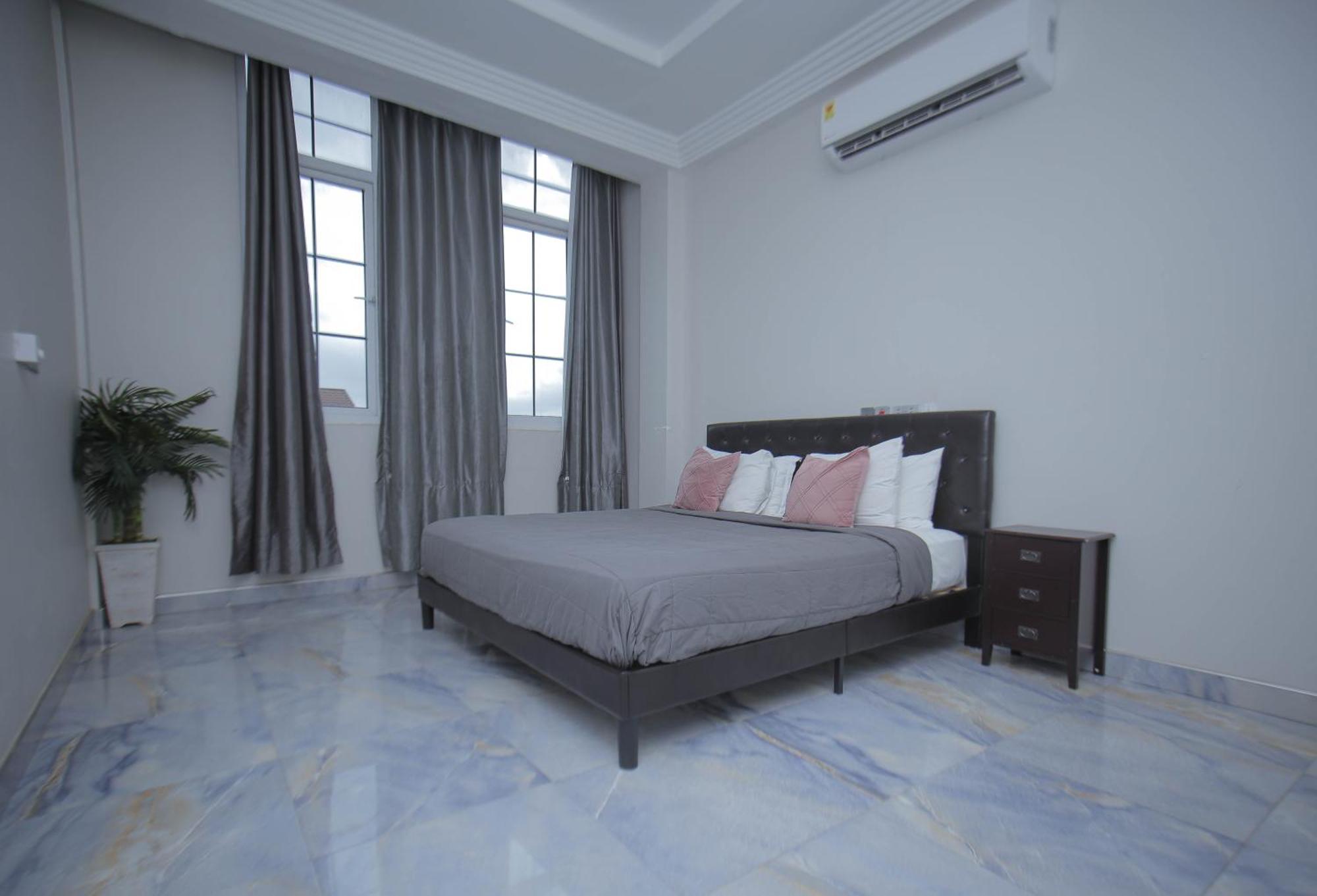 Adonai Luxe Apartment Тема Екстериор снимка