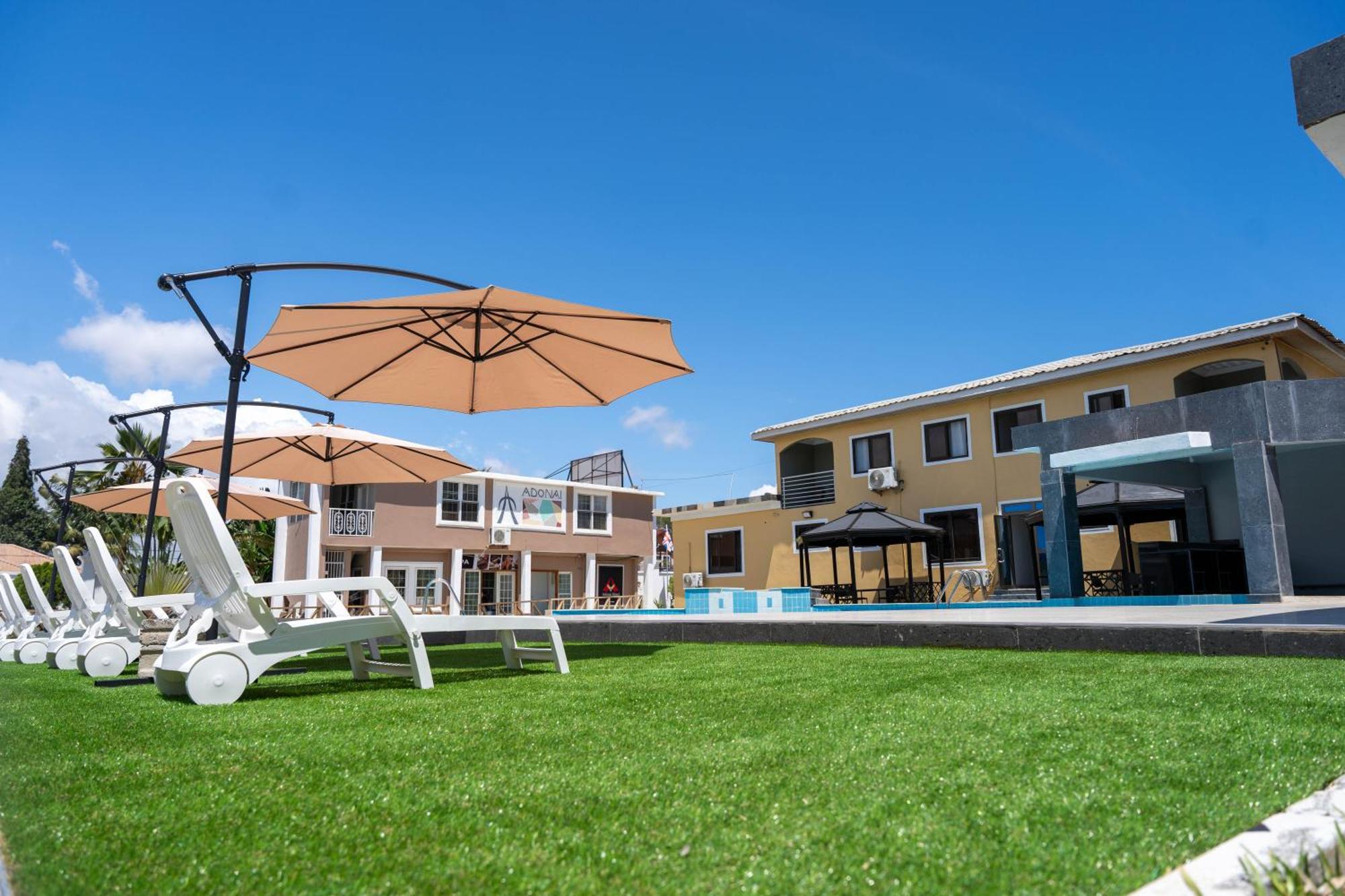 Adonai Luxe Apartment Тема Екстериор снимка
