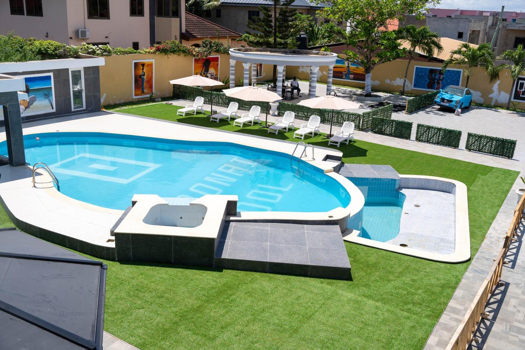 Adonai Luxe Apartment Тема Екстериор снимка