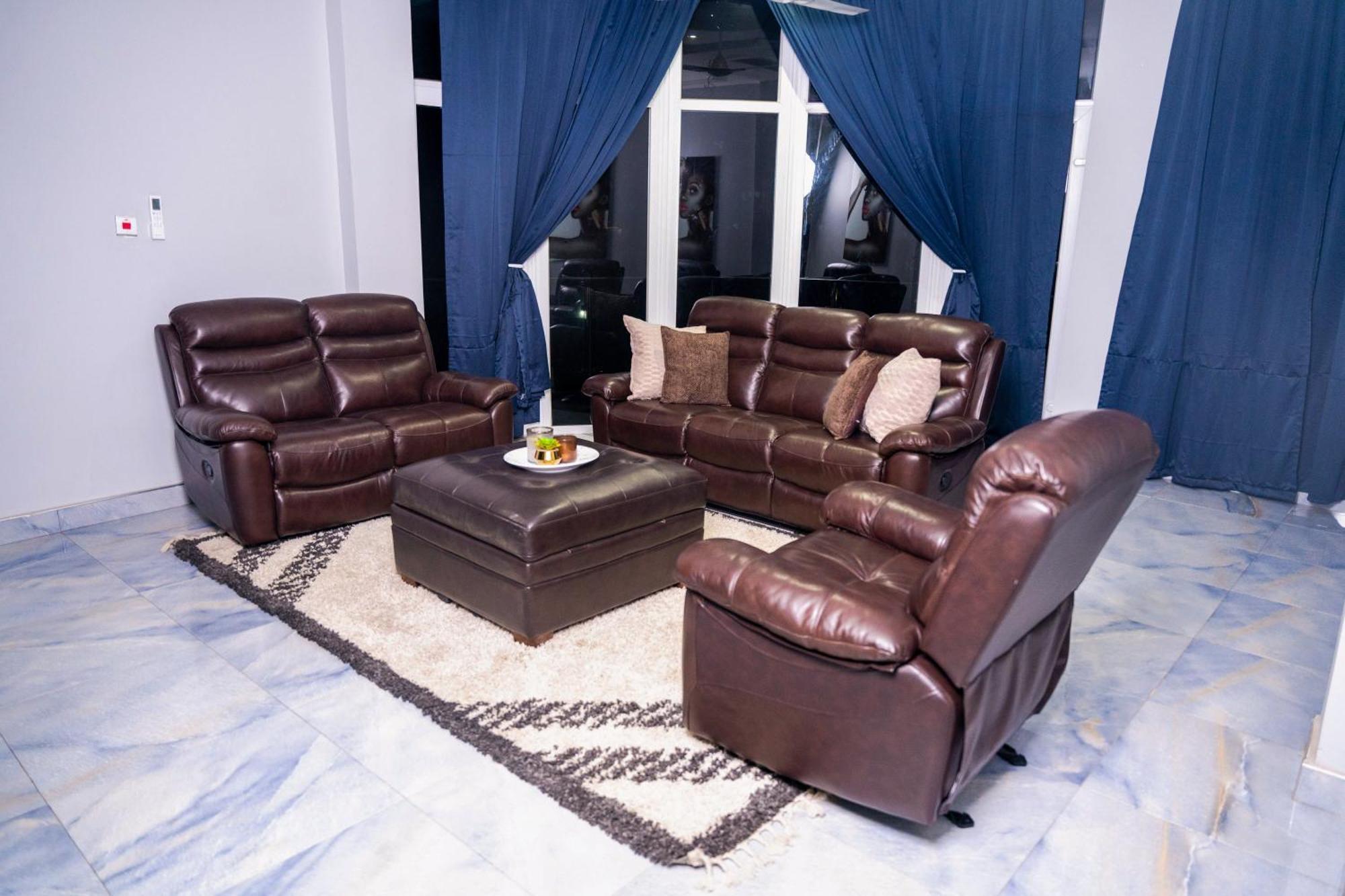 Adonai Luxe Apartment Тема Екстериор снимка